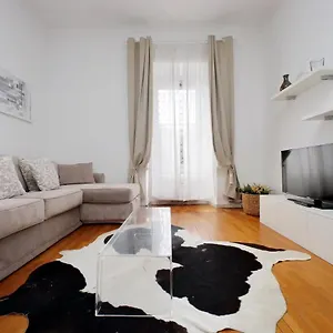  Apartment Cozy Domus -